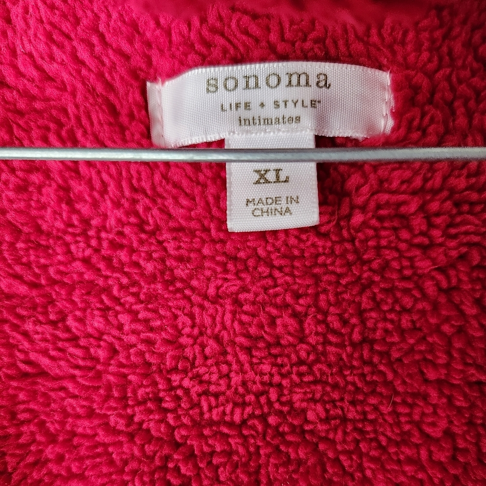 Red Bath Robe - Picture 2 of 4